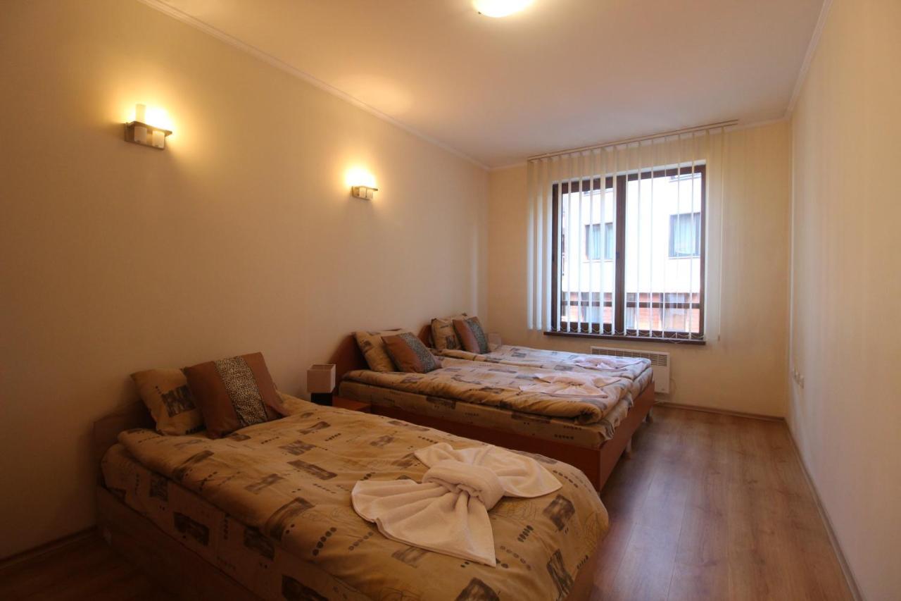 2 Bedroom Apartment Near Gondola Банско Екстериор снимка
