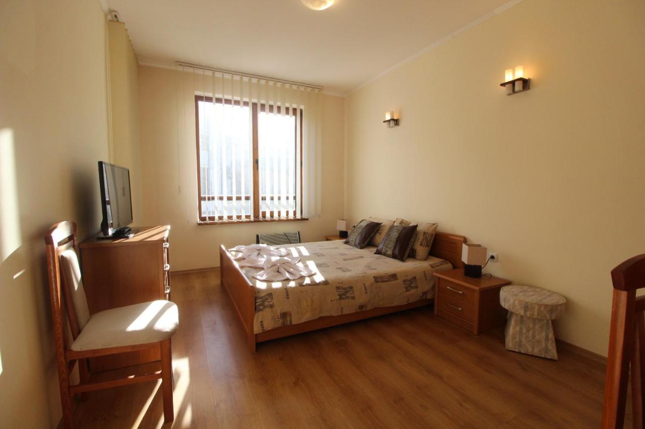 2 Bedroom Apartment Near Gondola Банско Екстериор снимка